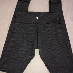 Lululemon Wunder Unders size 4